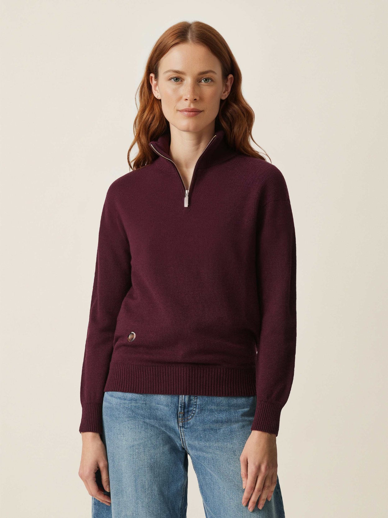 The Half Zip Konini Burgundy Female Image