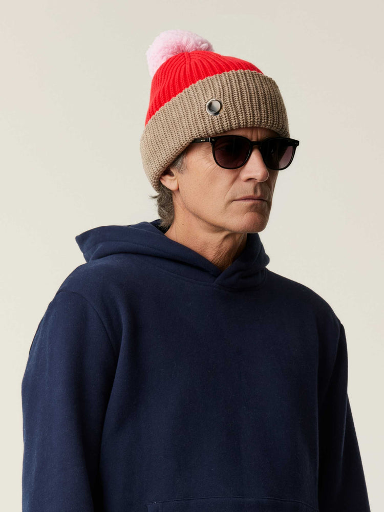 The Iconic Bobble Beanie Poppy Red Image