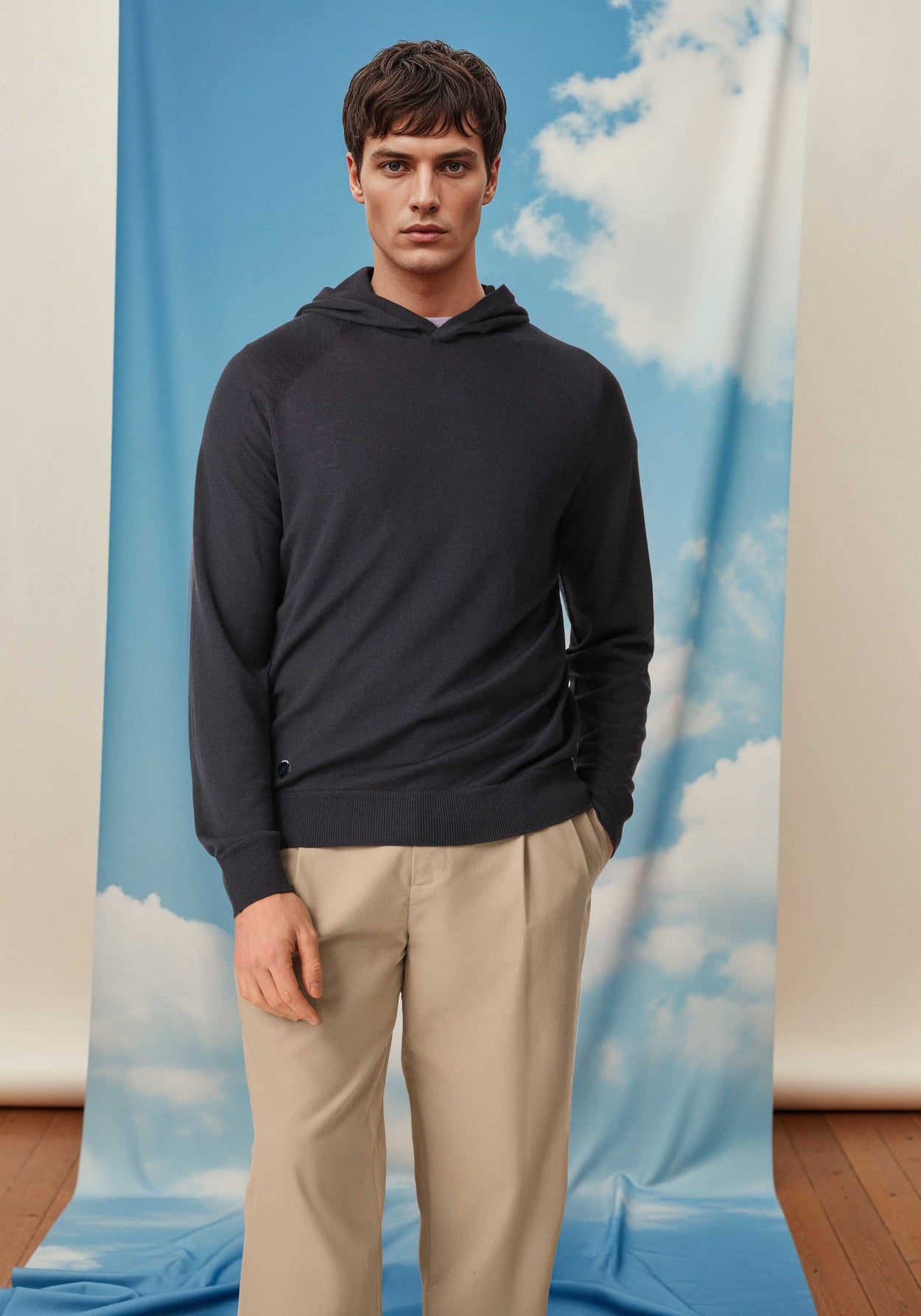 The Ultra-Light Hoodie Pacific Blue Male Image