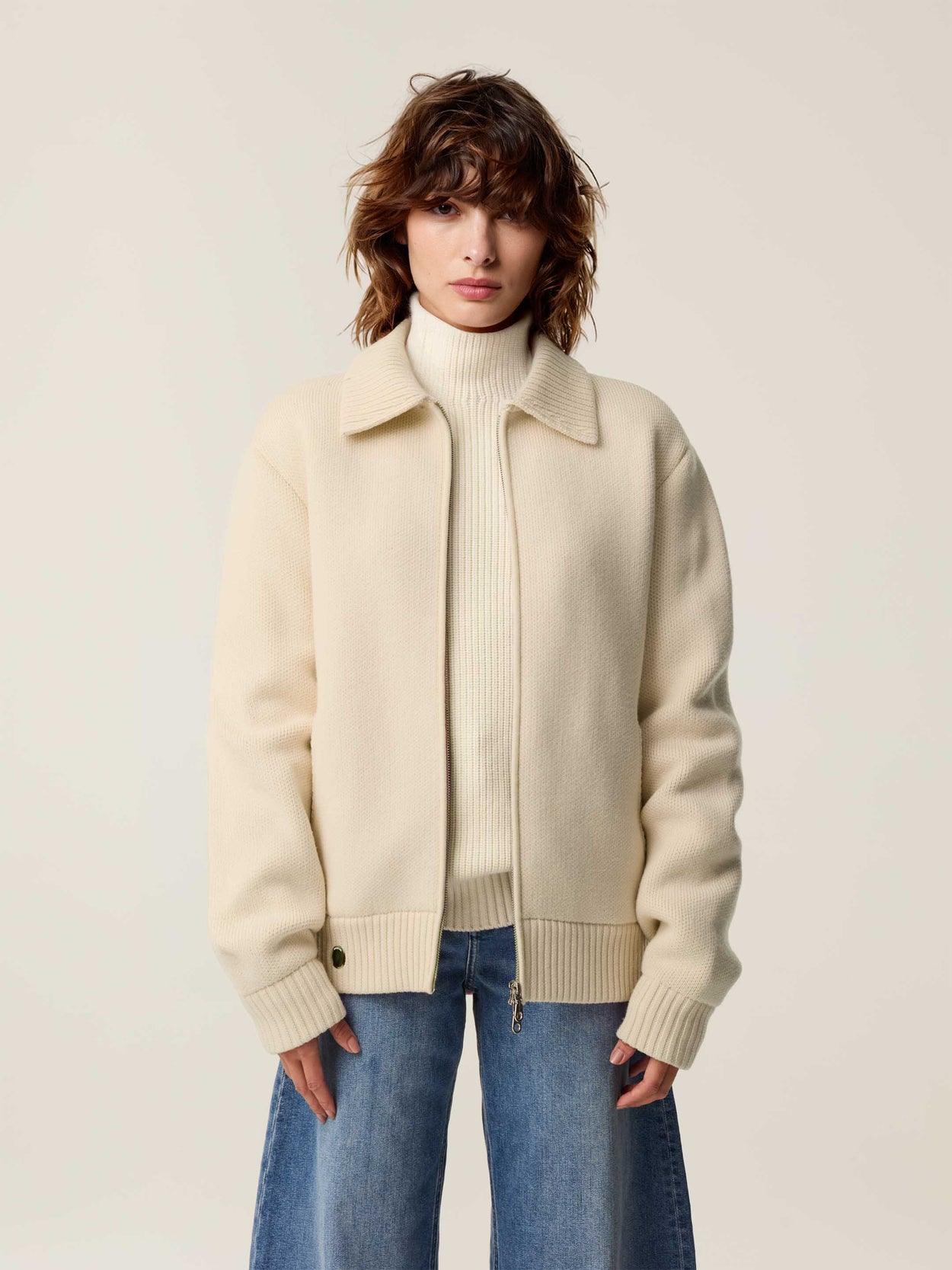 The Knitted Bomber Almond White Female Image