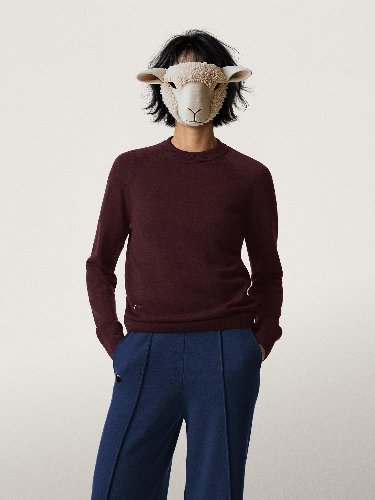 The Crewneck Light Konini Burgundy Female Image