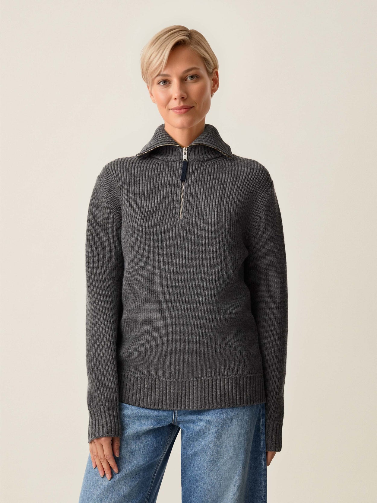 The Ridge Knit Half Zip Slate Grey Female Image