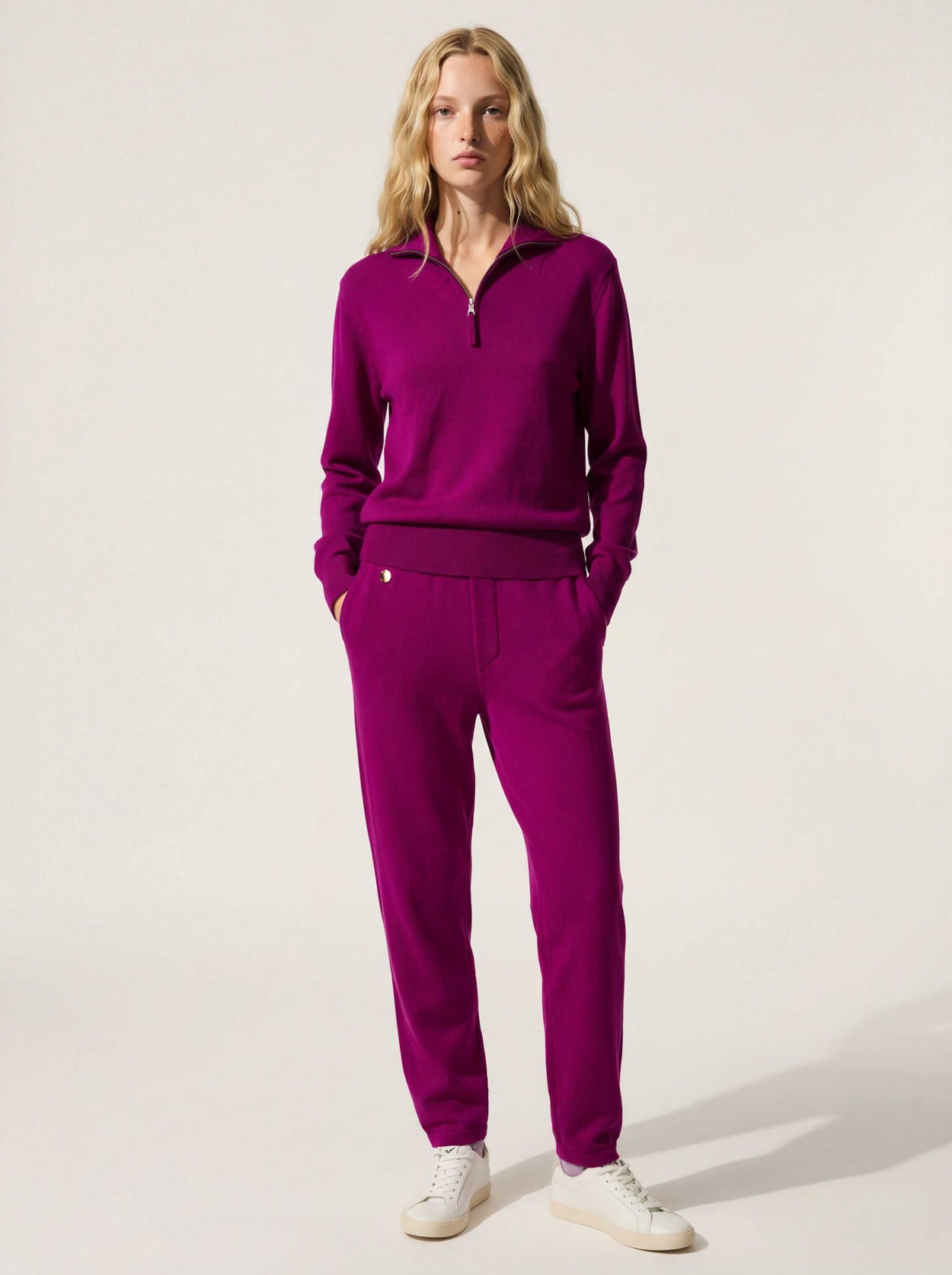 The Flow Jogger Royal Purple Female Image