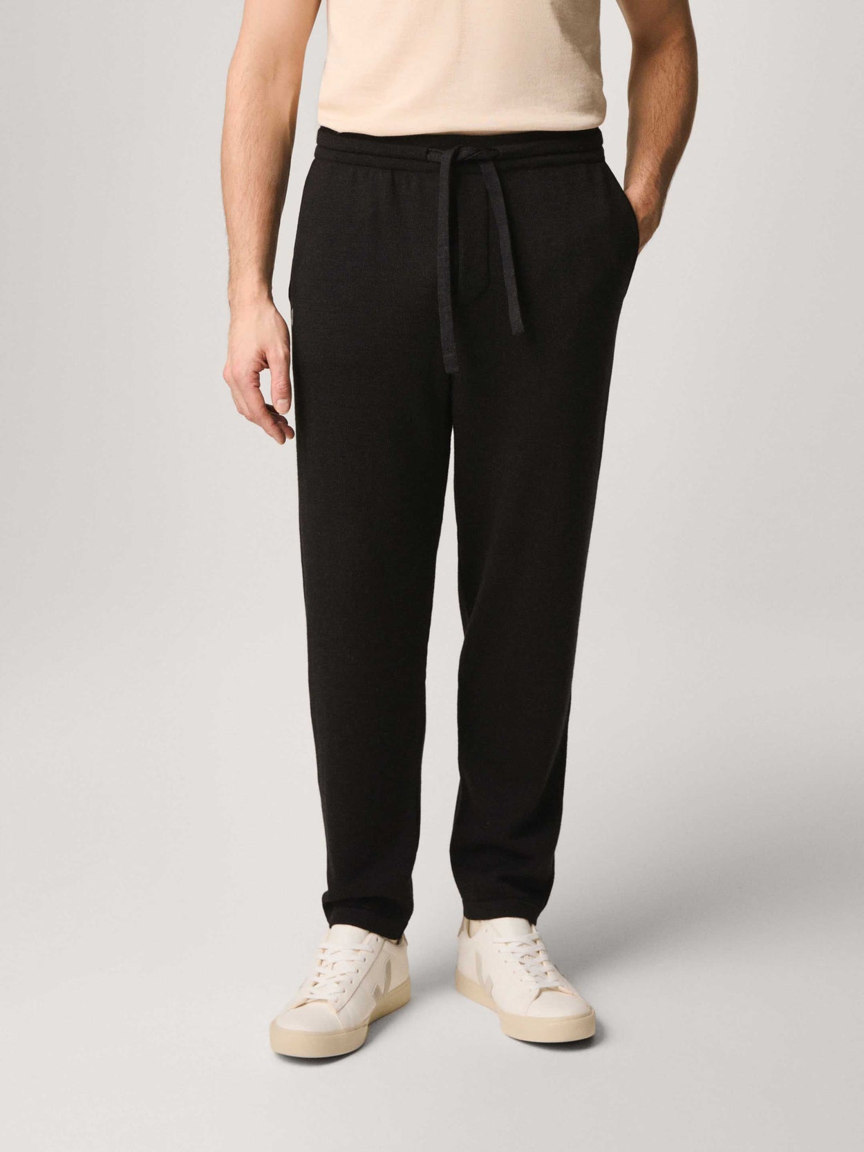 The Flow Jogger Anthracite Black Male Image