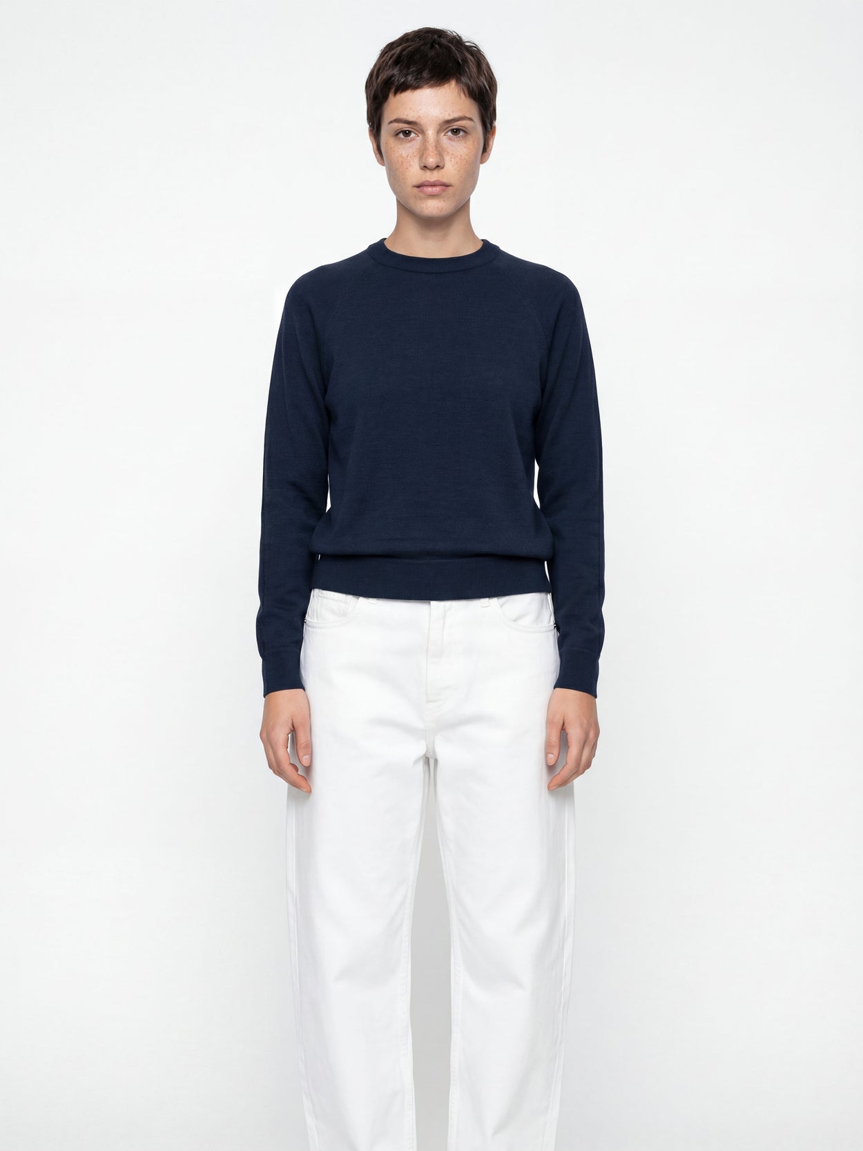 The Crewneck Light Pacific Blue Female Image