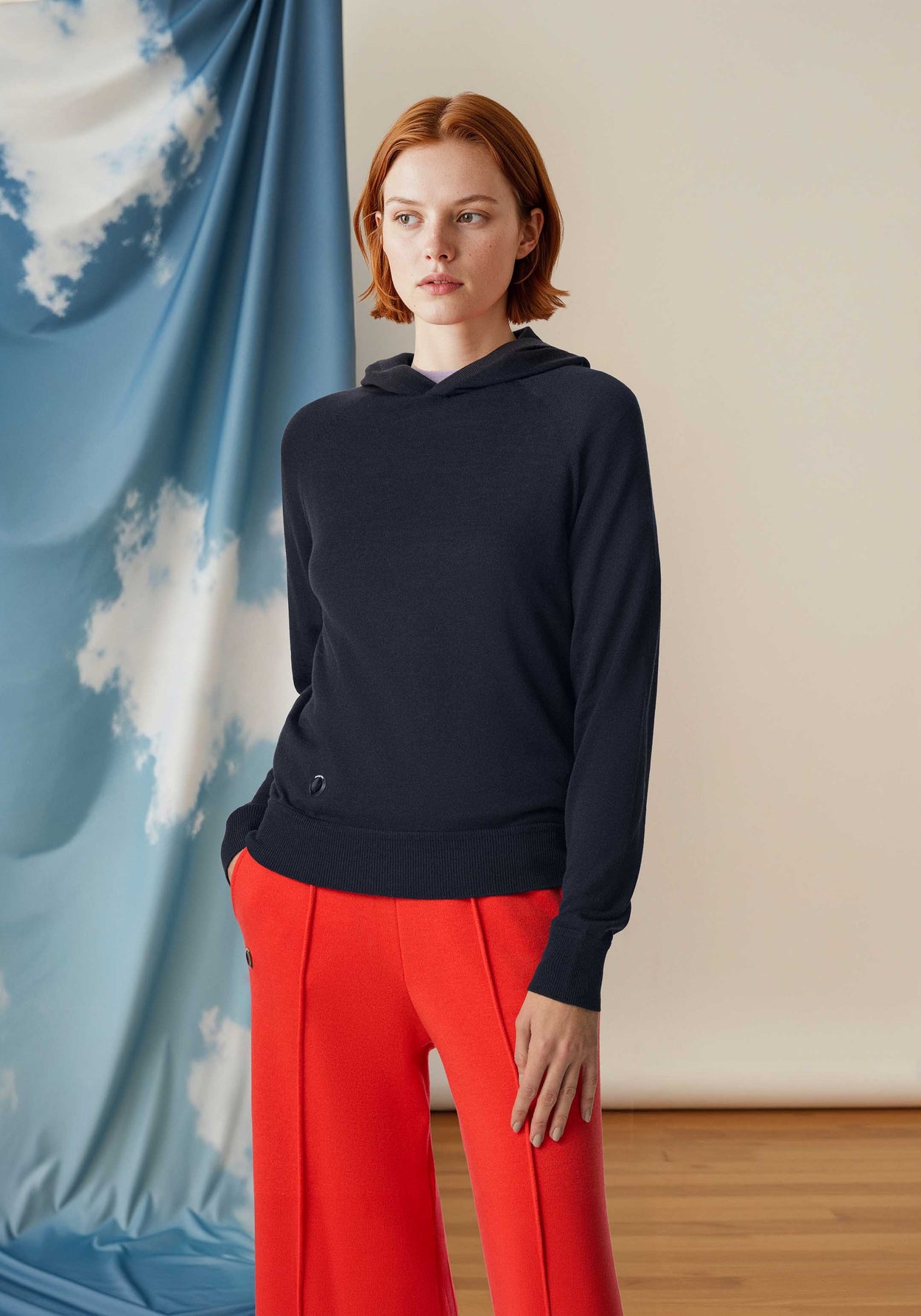 The Ultra-Light Hoodie Pacific Blue Female Image