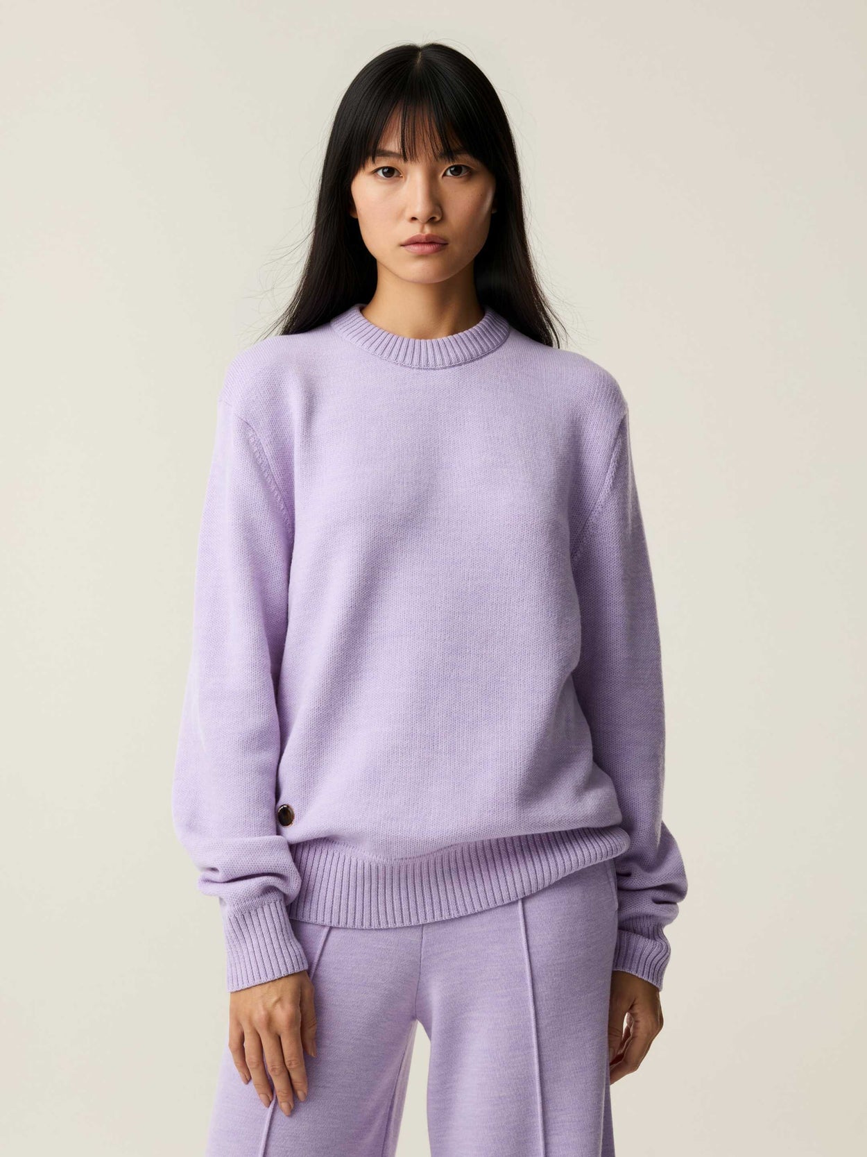 The Original Crewneck Lupin Lilac Female Image
