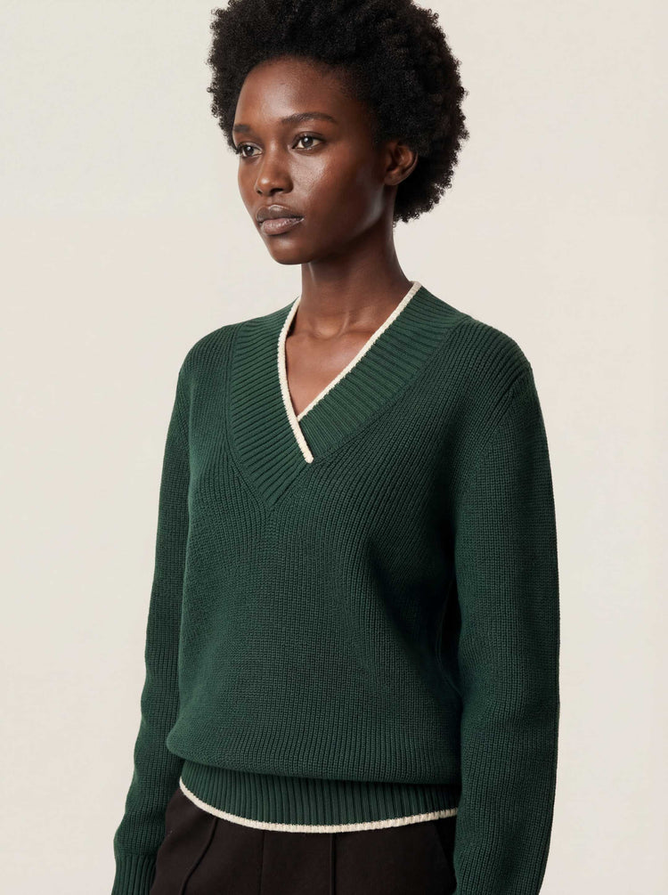 The Vale V-Neck Emerald Green Image